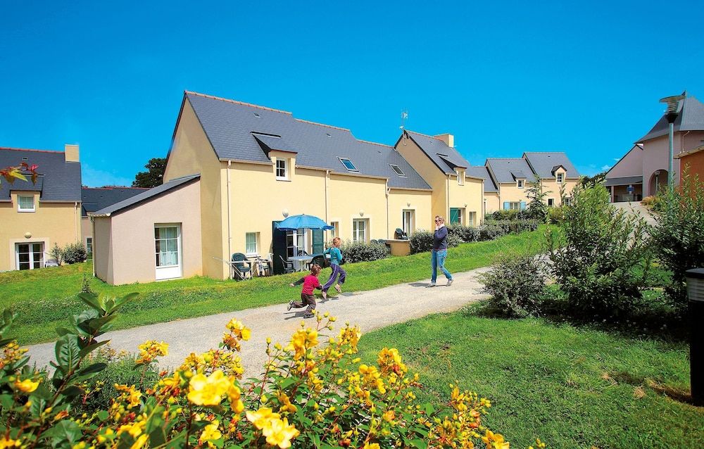 Le Domaine de l'Emeraude 3 estrelas em Le Tronchet