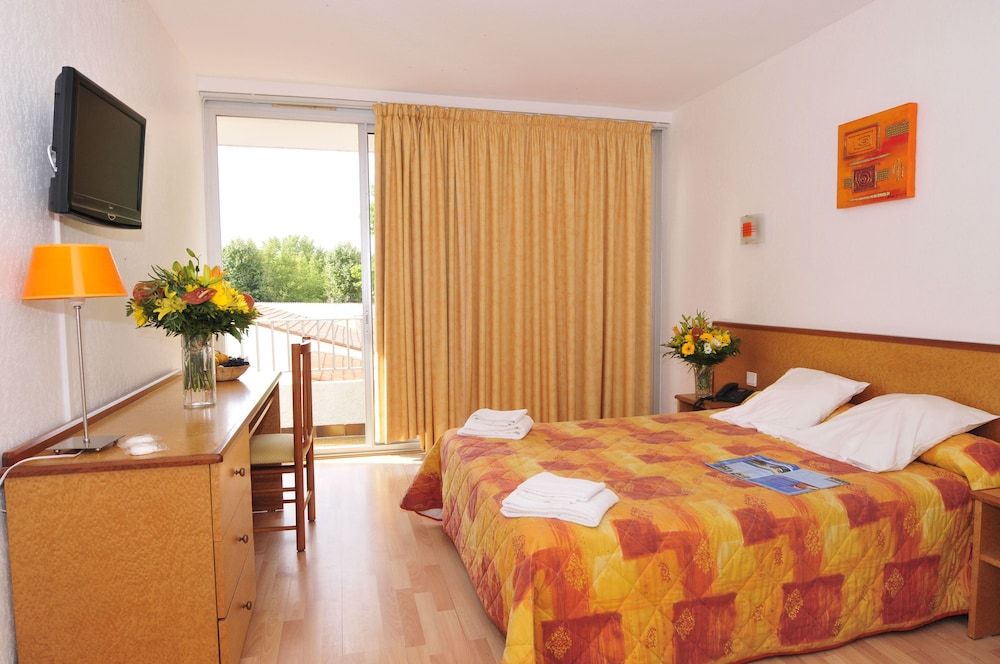 Le Domaine Du Mas Blanc 3