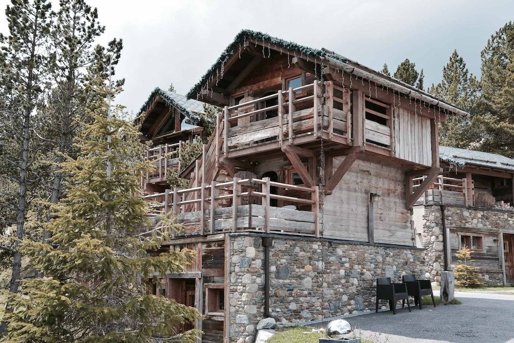 Les Chalets Secrets -1 estrelas em Bolquère-Pyrénées 2000