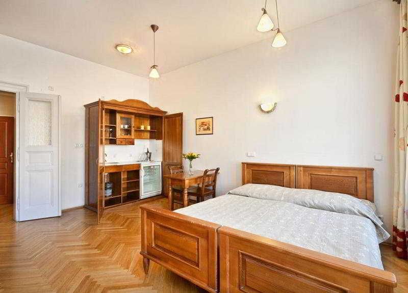 Lessertown 1 Lessertown 1