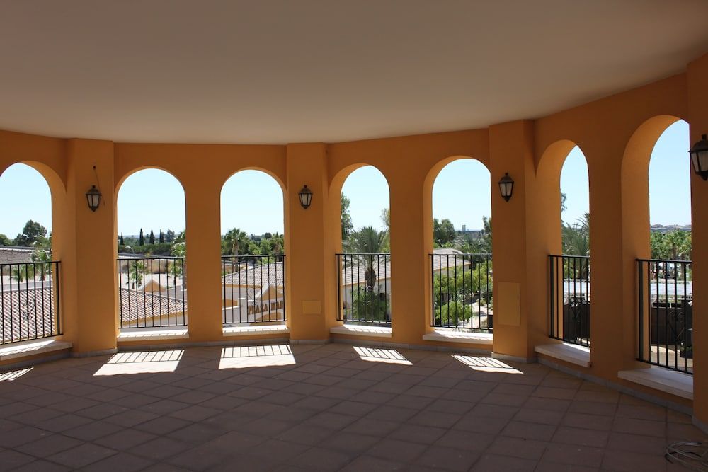 LG Residenz -1 estrelas em Crevillente