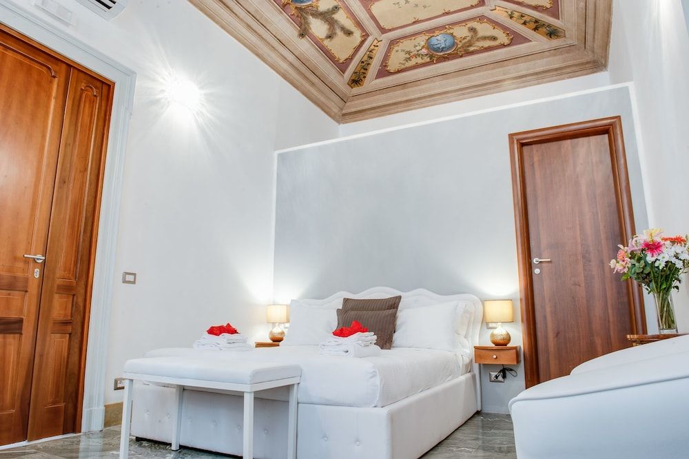 Lh Royal Suites 1 Lh Royal Suites 1