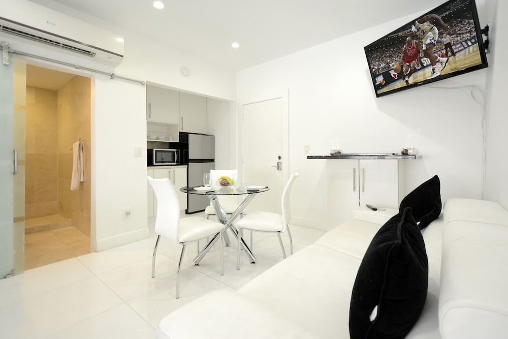 Lincoln Road Apartments 1