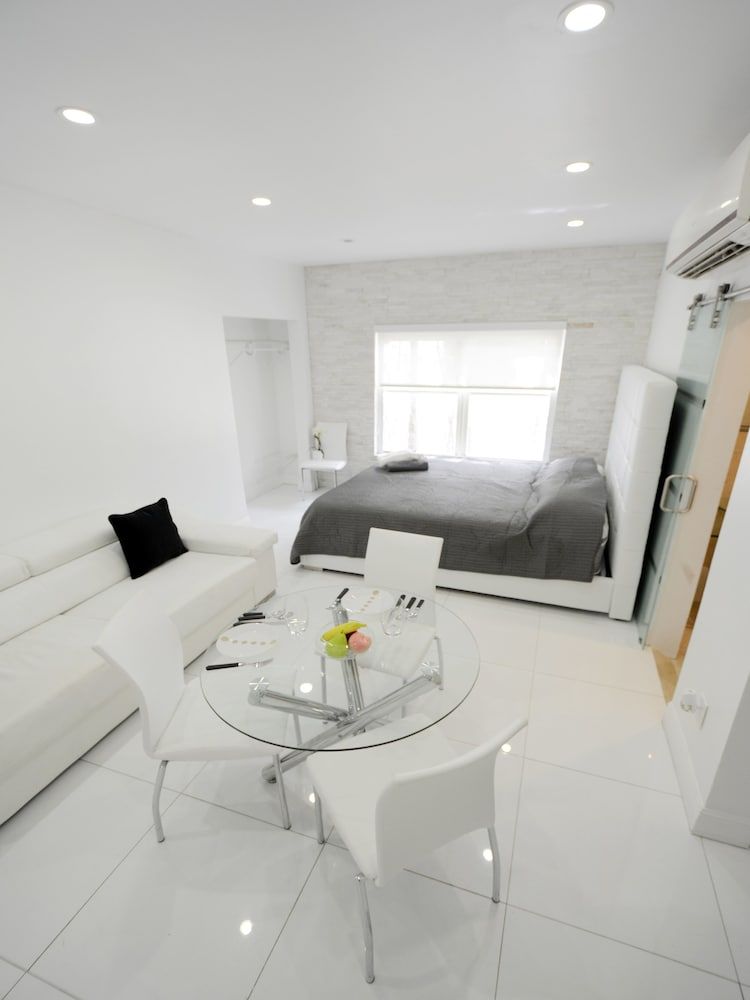 Lincoln Road Apartments 3