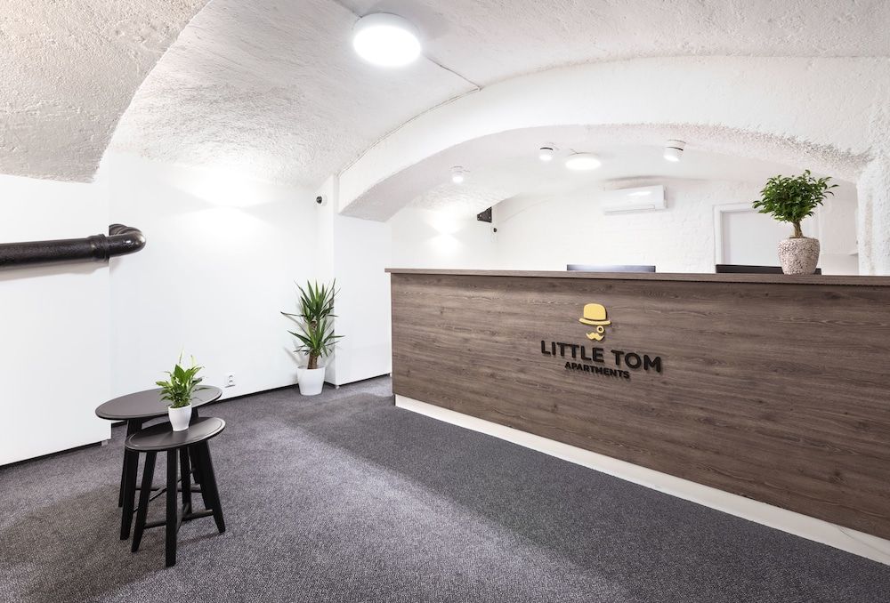 Little Tom Apartments 1