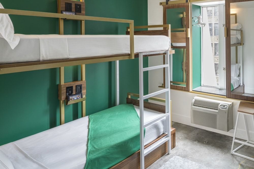 Lord & Moris - Times Square Hotel 3 Lord & Moris - Times Square Hotel 3