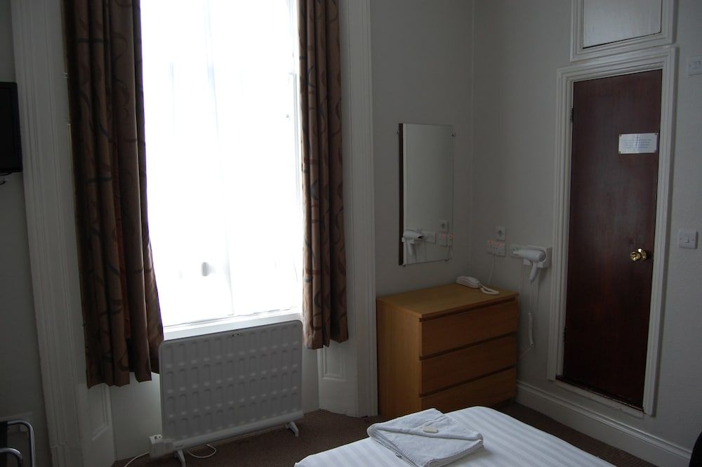Lords Hotel 2 Lords Hotel 2