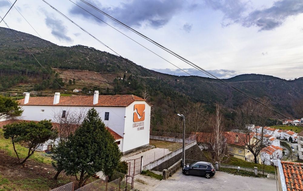 Loriga Hostel - Feel Nature -1 estrelas em Seia