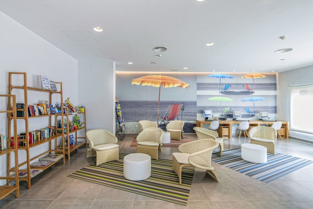 Los Amigos Beach Club 3