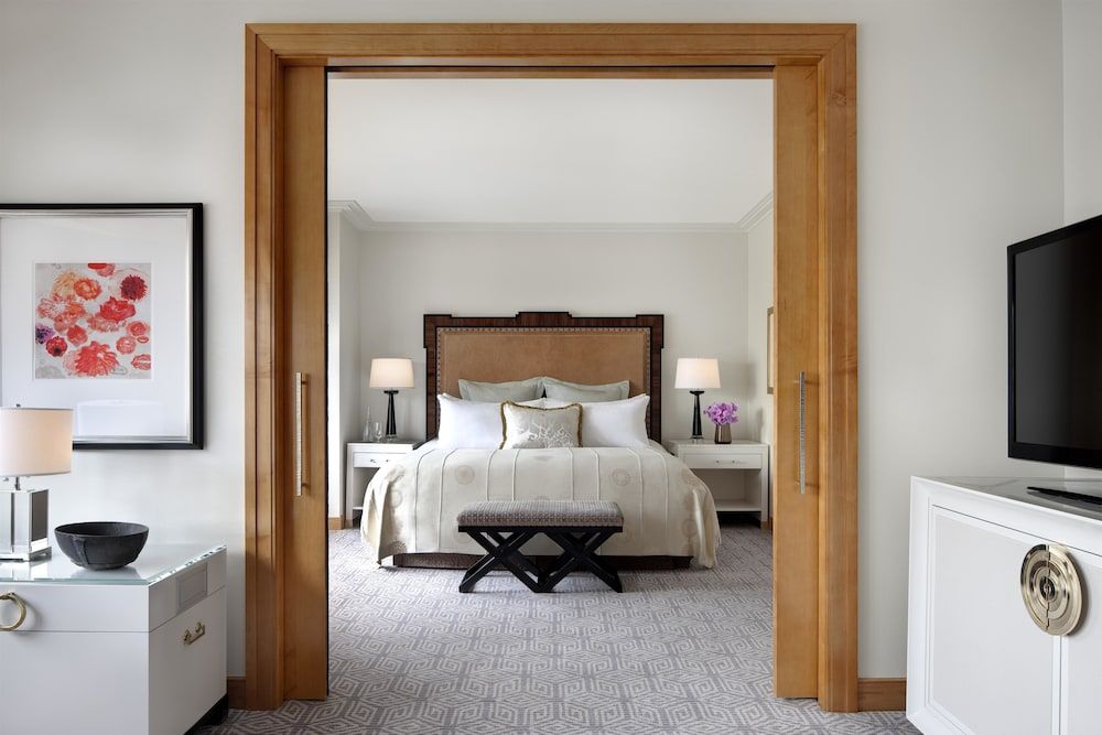 Lotte New York Palace 1