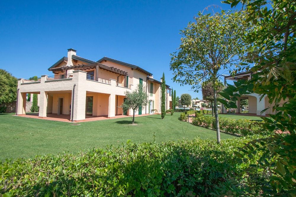 Lugana Village Resort & Sporting Club 2 Lugana Village Resort & Sporting Club 2
