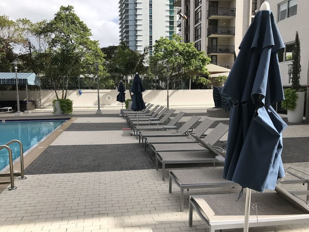 LYX Suites at Bayshore Grove in Coconut Grove 2