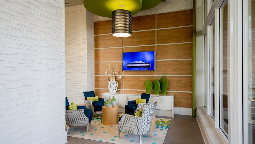 Mare Azur Miami Luxury Apartments by Grand Bay 1