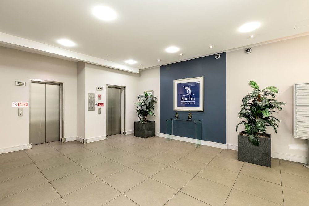 Marlin Aldgate Tower Bridge 2 Marlin Aldgate Tower Bridge 2