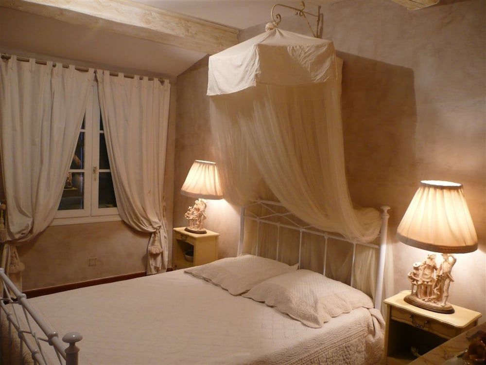 Mas Les Vieux Chenes 2