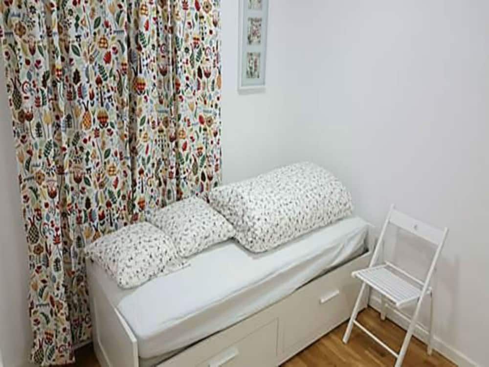 MC YOLO Apartamento Museo Reina Sofia 2 MC YOLO Apartamento Museo Reina Sofia 2