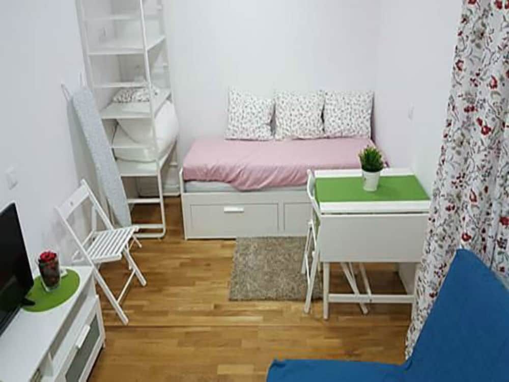 MC YOLO Apartamento Museo Reina Sofia 1 MC YOLO Apartamento Museo Reina Sofia 1