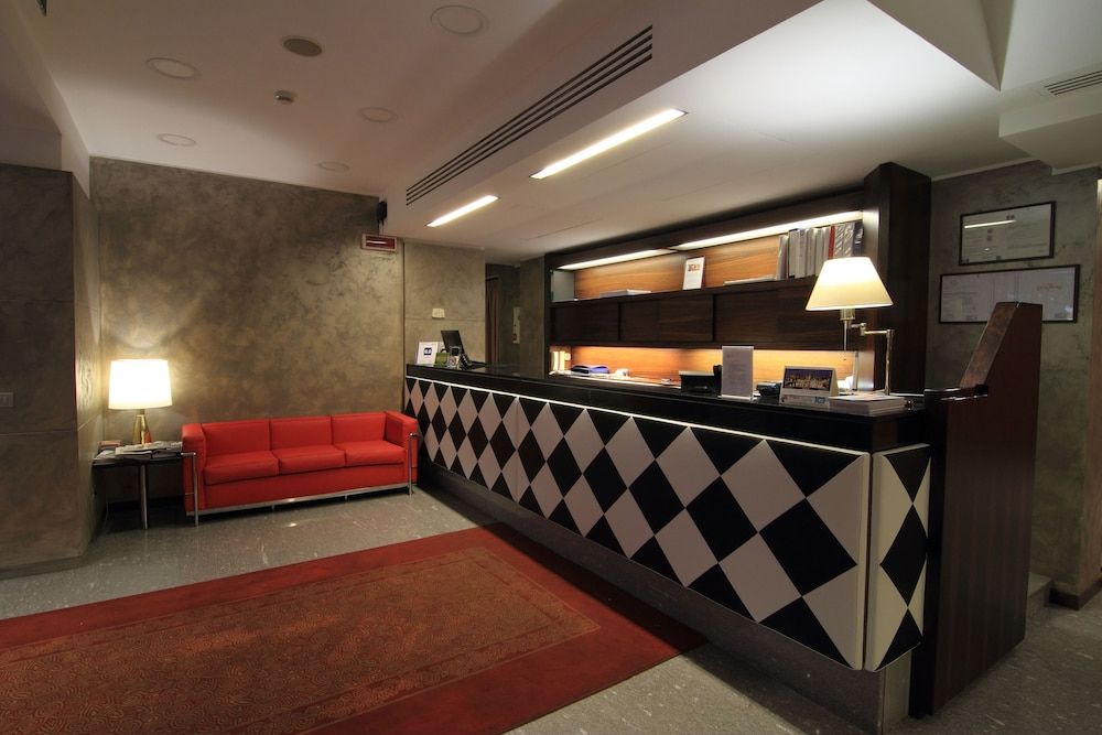 Hotel Metro 2