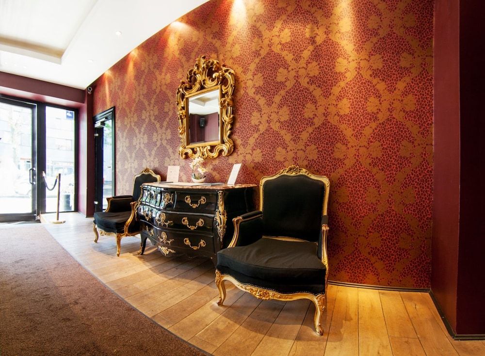 Metropolitan Hotel 1