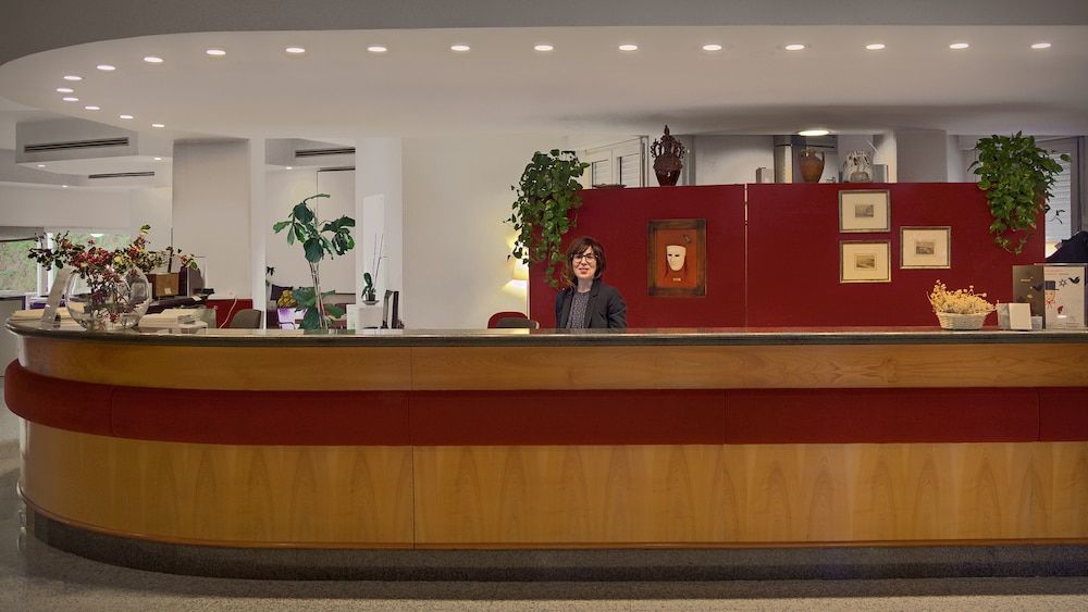 Mistral 2 Hotel 2 Mistral 2 Hotel 2