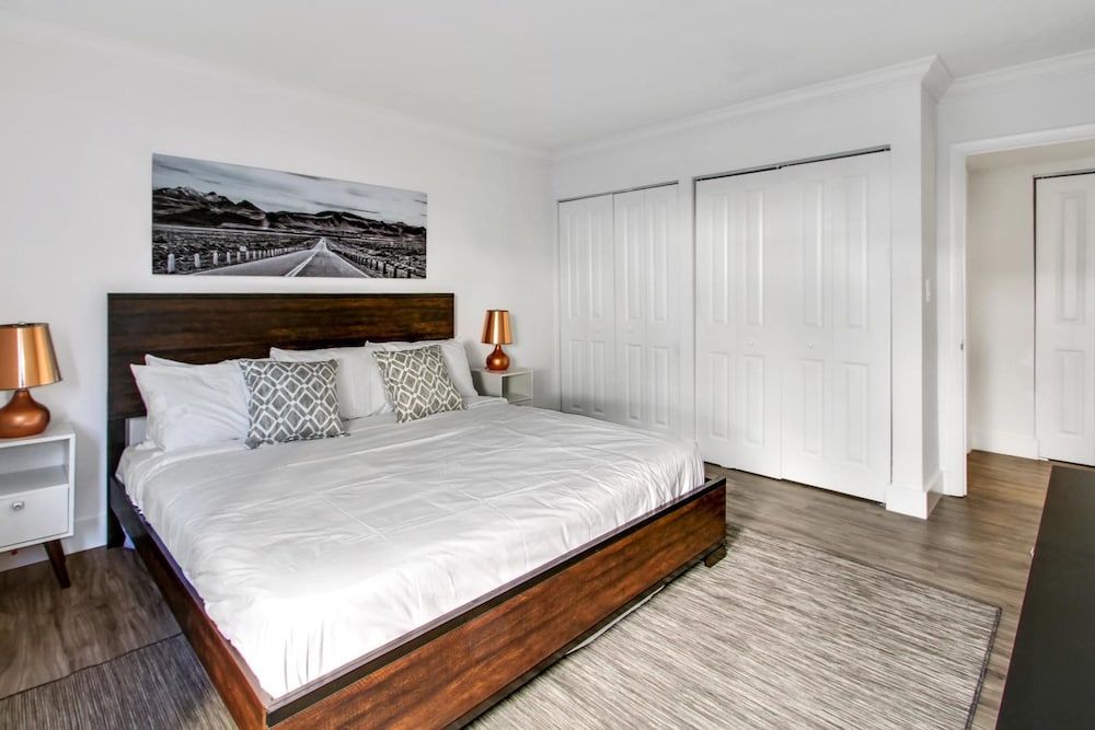 Modern 1BR in Coconut Grove by Sonder 1