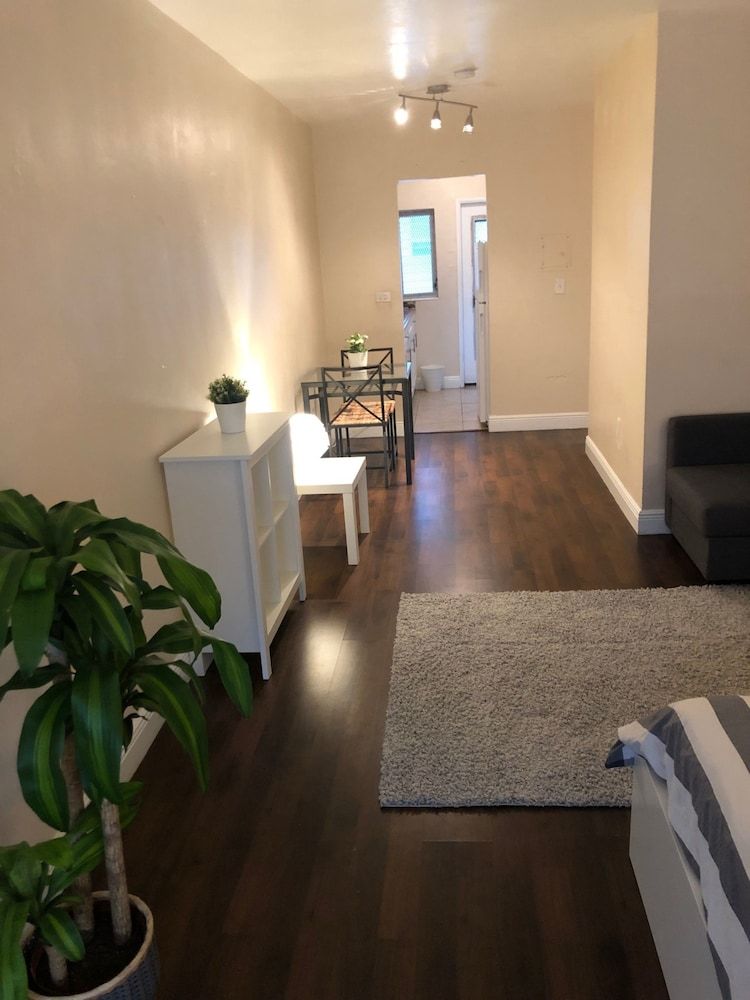 Modern Studio in Heart of South Beach 2 Modern Studio in Heart of South Beach 2