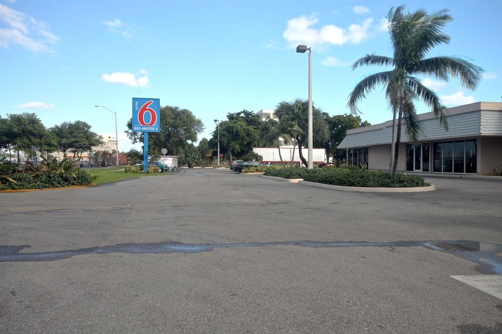 Motel 6 Miami FL 1