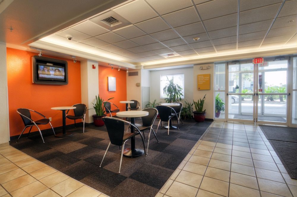 Motel 6 Orlando - International Drive 2