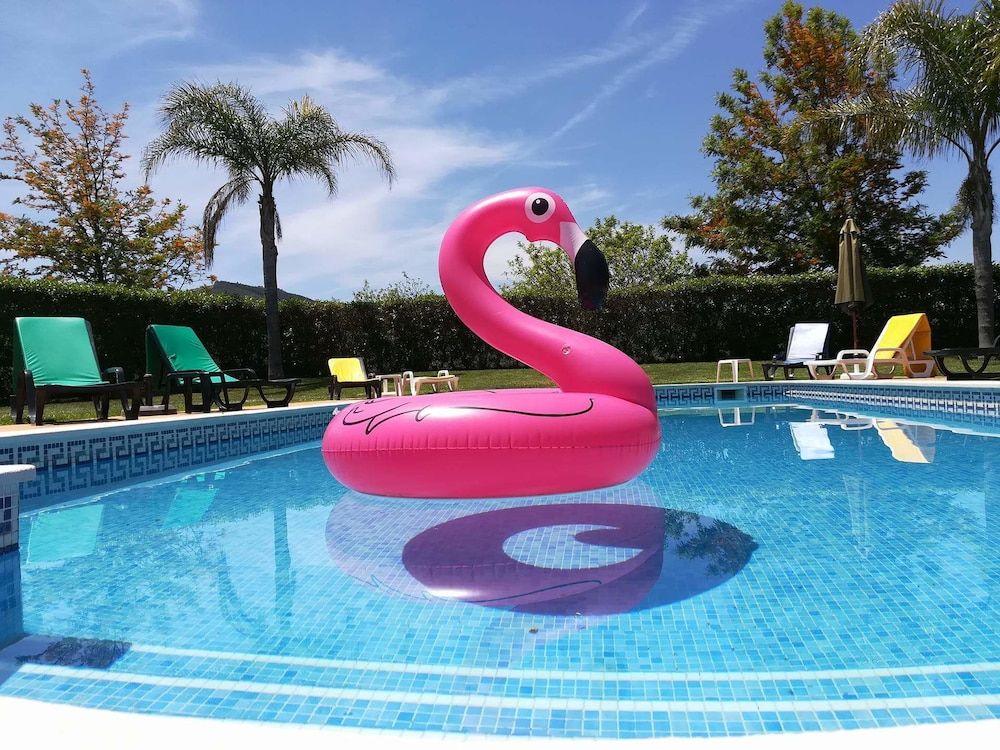 Nave Redonda do Cerro -1 estrelas em Nave Redonda