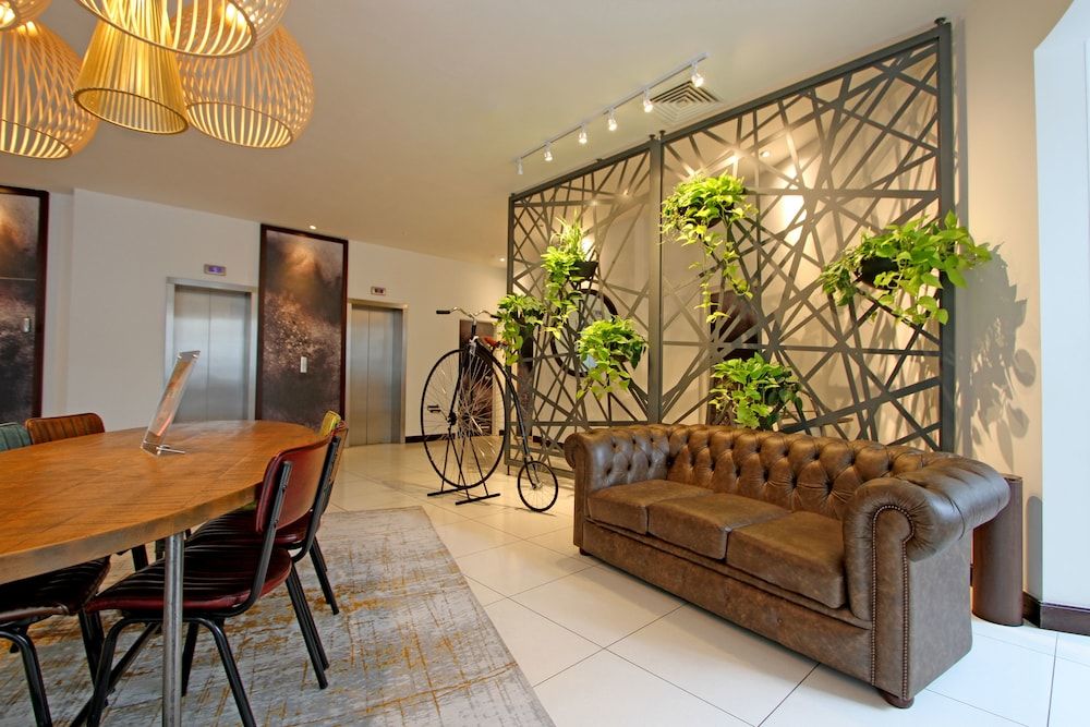 Novotel London Tower Bridge 3
