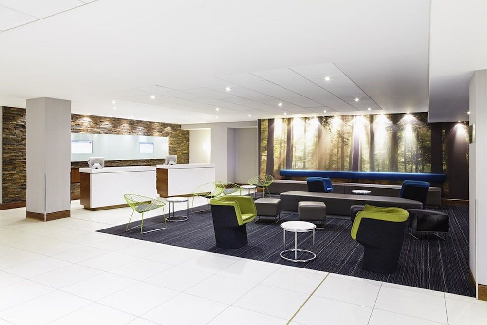 Novotel London West 2