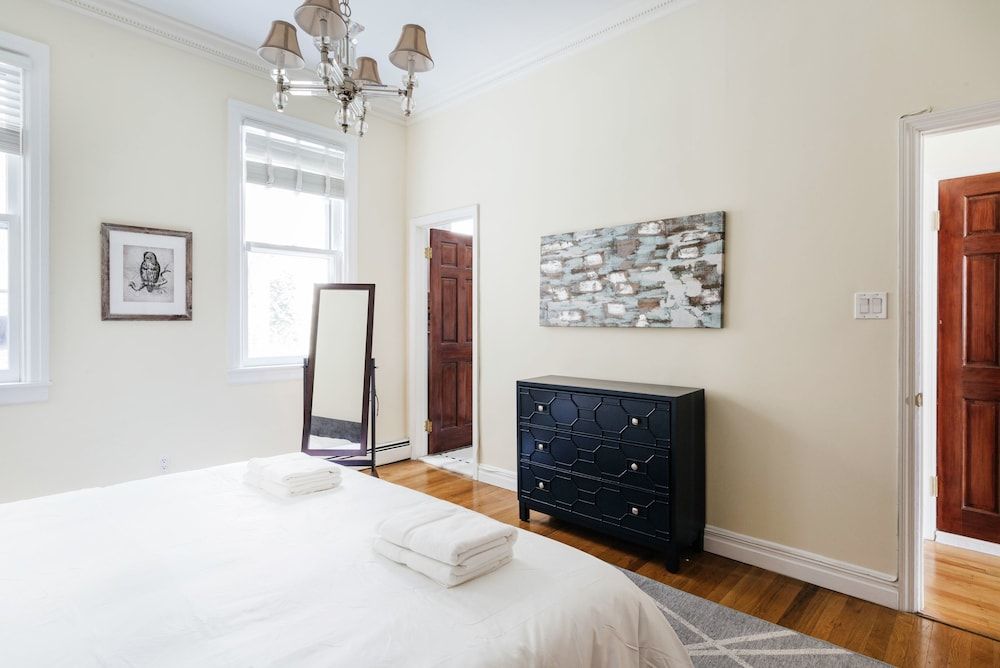 NYC Townhouse & Private Roof Deck 2 NYC Townhouse & Private Roof Deck 2