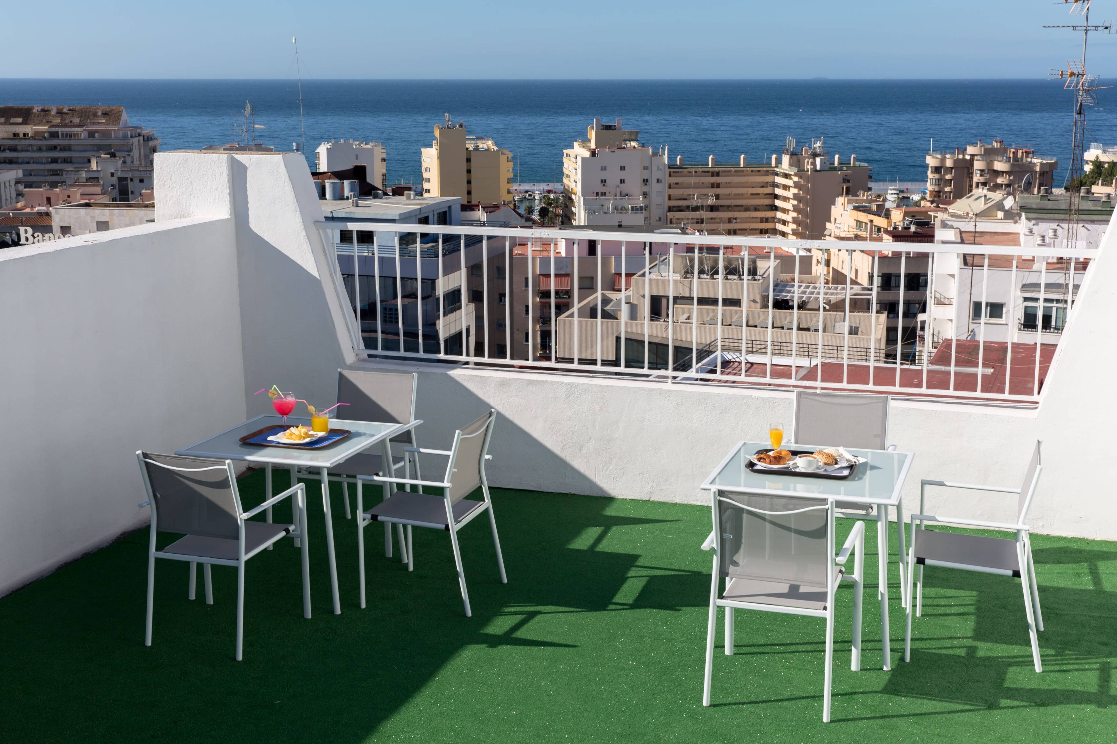 APARTHOTEL MARBELLA INN 3