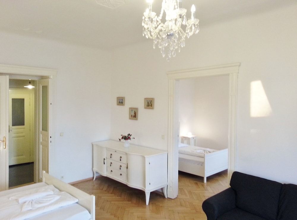 Old Town Square Apartments 3 Old Town Square Apartments 3