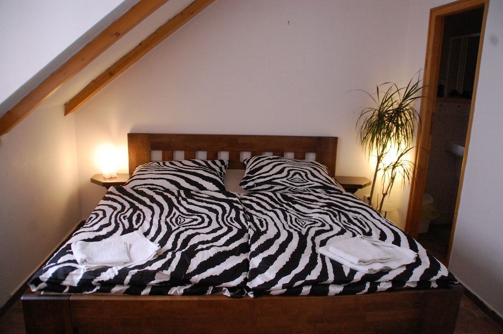 Old Town Square & Residence 2