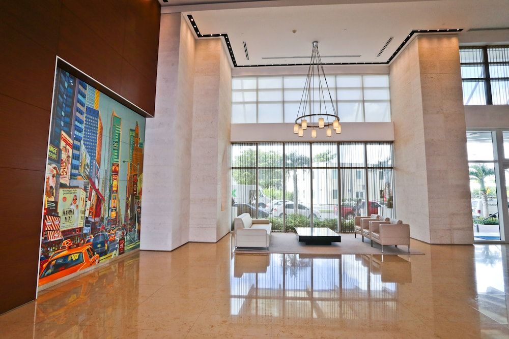 One Broadway Luxury Suites Downtown 2