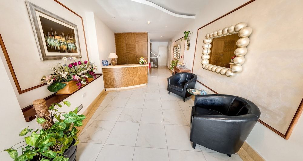 ONYX HOTEL 2