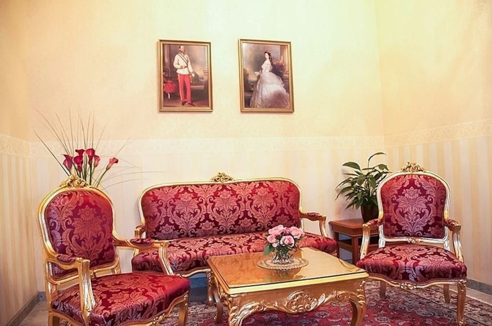 Opera Suites 1 Opera Suites 1