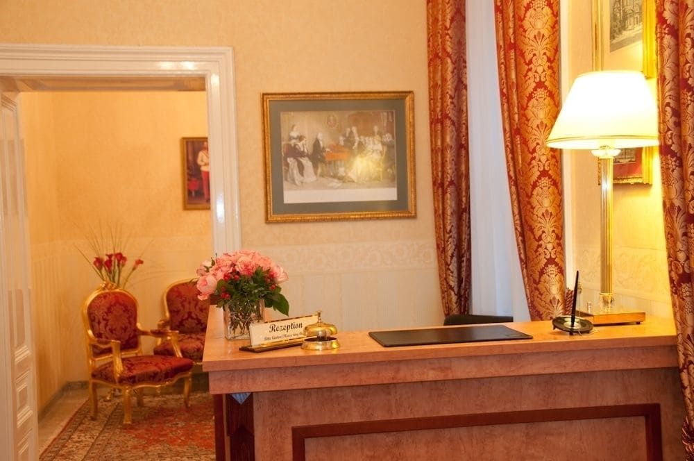 Opera Suites 2 Opera Suites 2