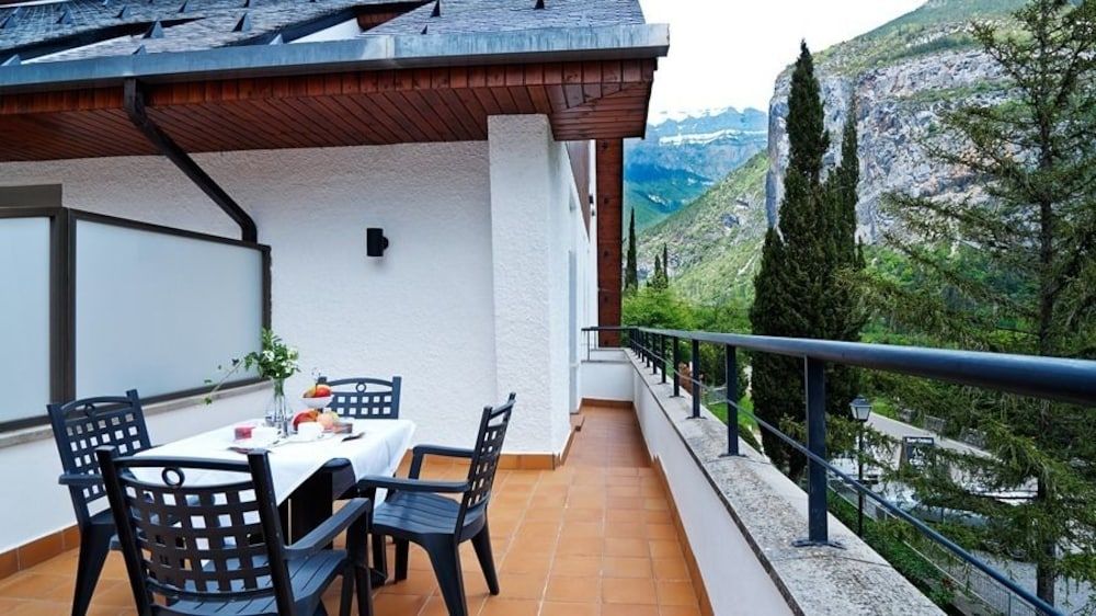 Hotel Silken Ordesa 2