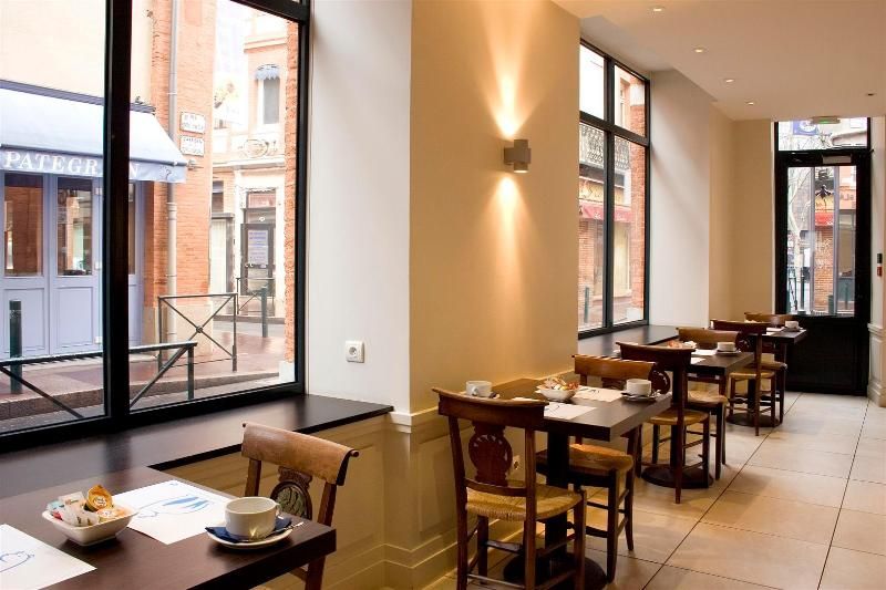 Ours Blanc Toulouse Centre 3 étoiles à Toulouse