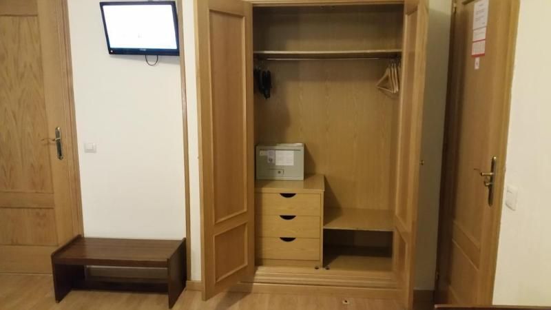 Hostal Felipe V 3 Hostal Felipe V 3
