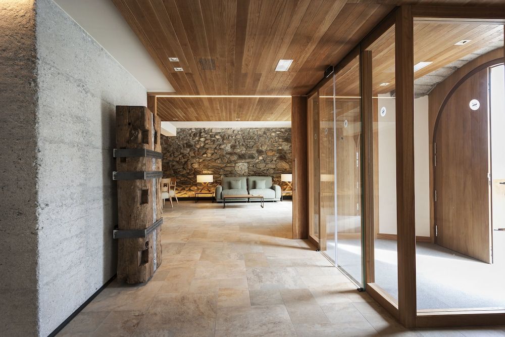 Palacio de Yrisarri by IrriSarri Land 3