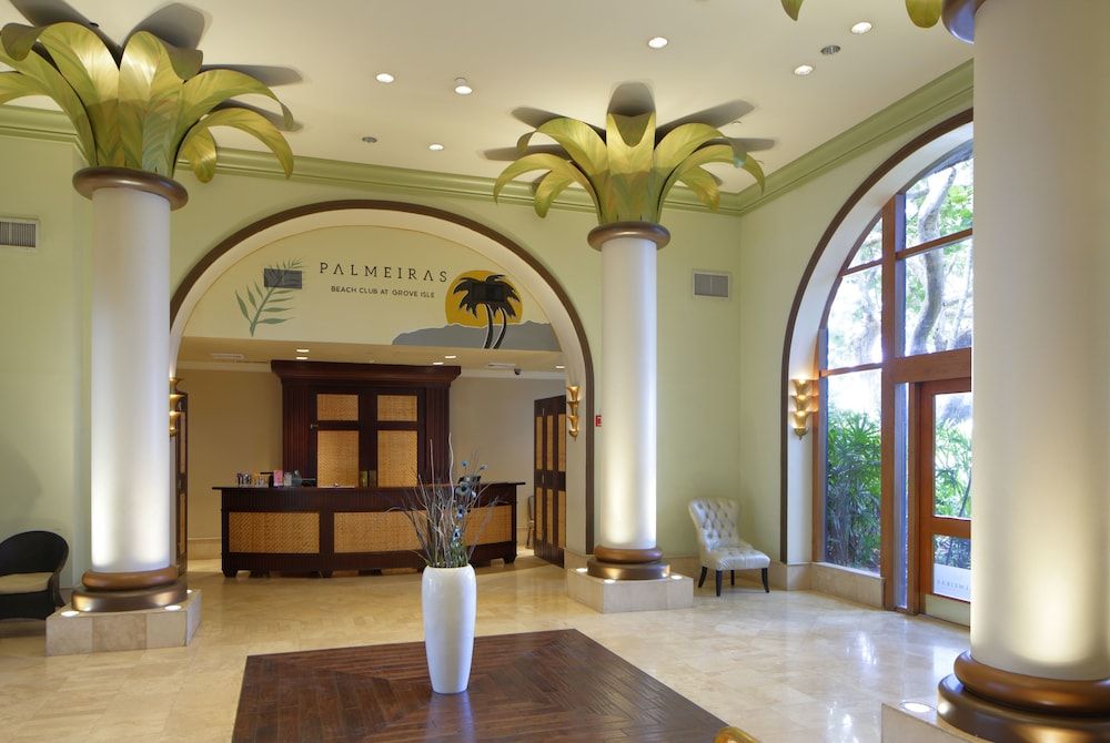 Palmeiras Beach Club at Grove Isle 2