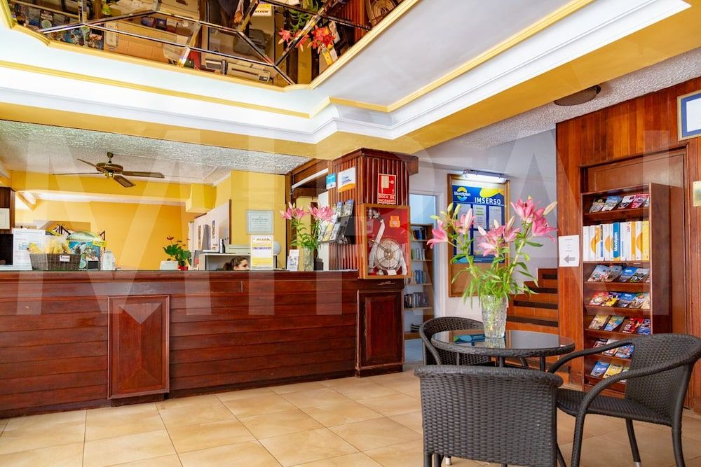 Park Plaza 2 Park Plaza 2