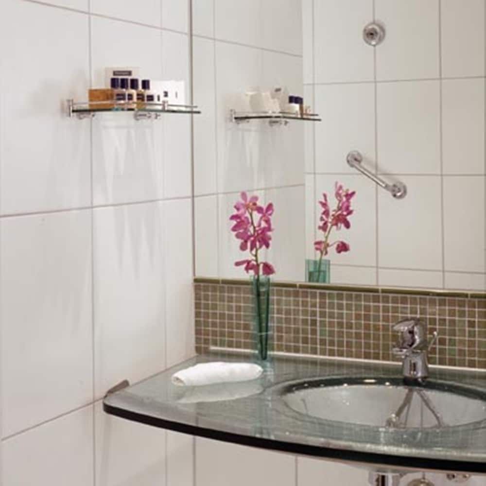 Park Plaza Victoria London 3