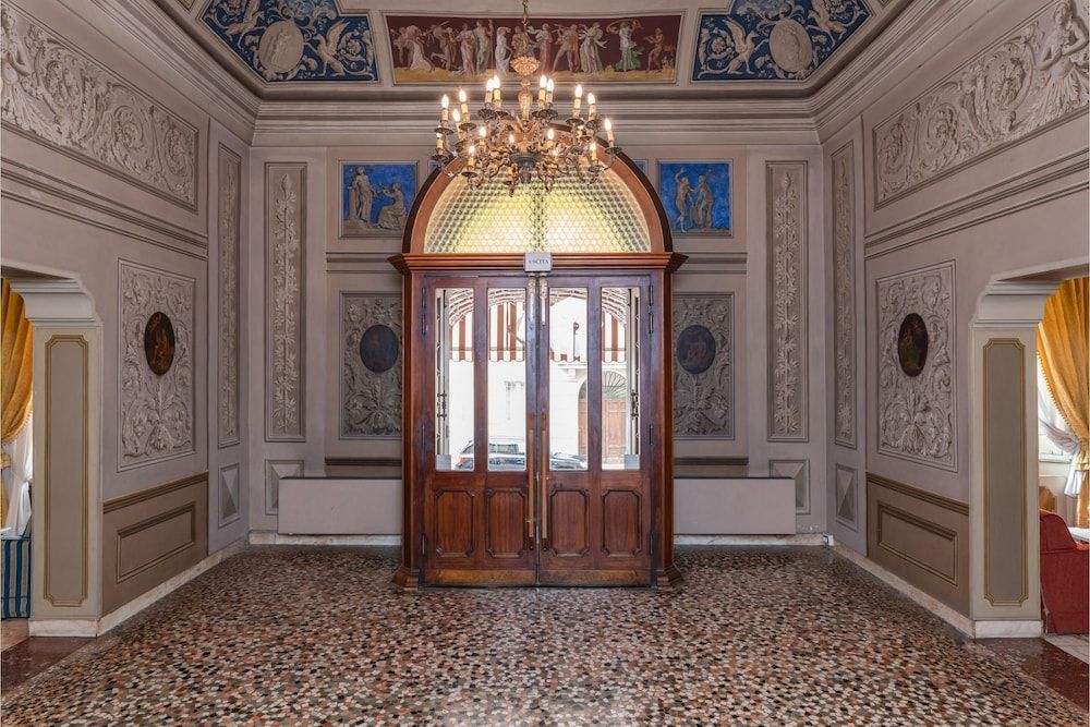 Phi Hotel Canalgrande 2