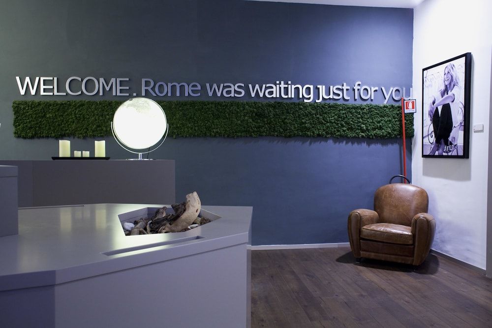 Piazza Farnese Luxury Suites 2