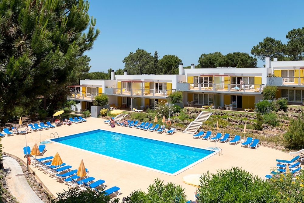  🌞 Aproveite as suas Férias em Apartamentos 4* com Piscina em Vilamoura  💦