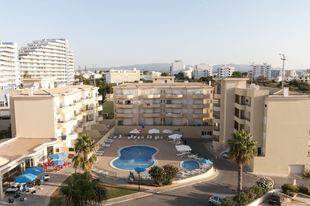 🏨 Apartamentos com Piscinas na Praia da Rocha | Portimão
